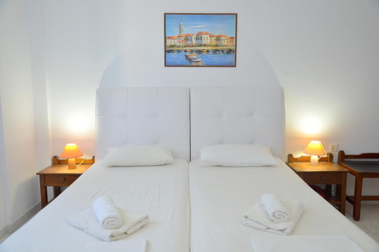 Giannis Hotel Adamantas (Milos)